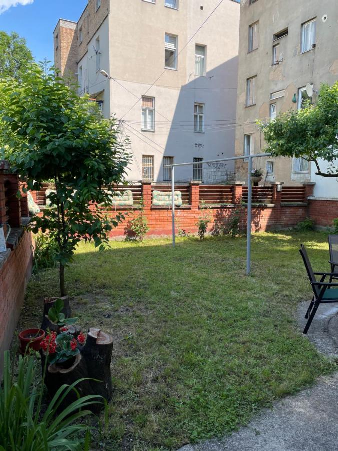 Vila Rijad SJJ Eksteriør bilde