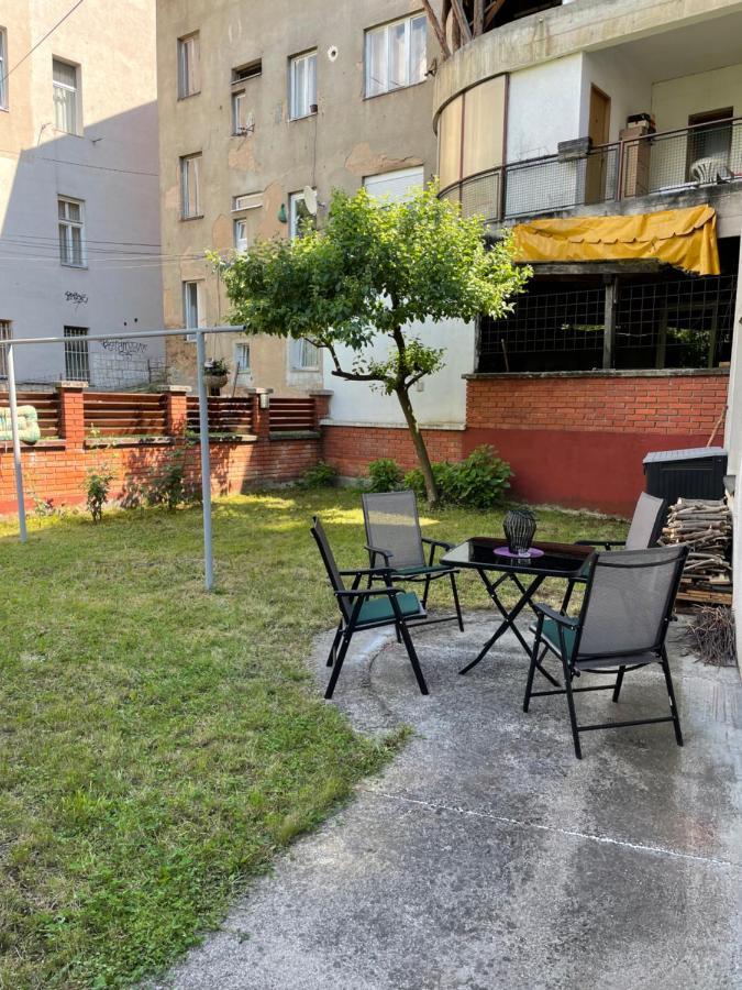 Vila Rijad SJJ Eksteriør bilde